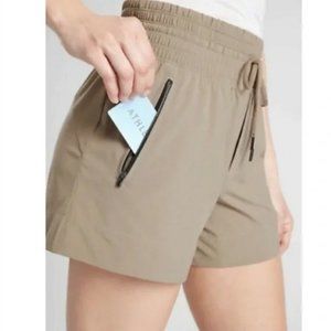 ATHLETA Tan Featherweight CAMDEN SHORTS Size 2 ~ EUC